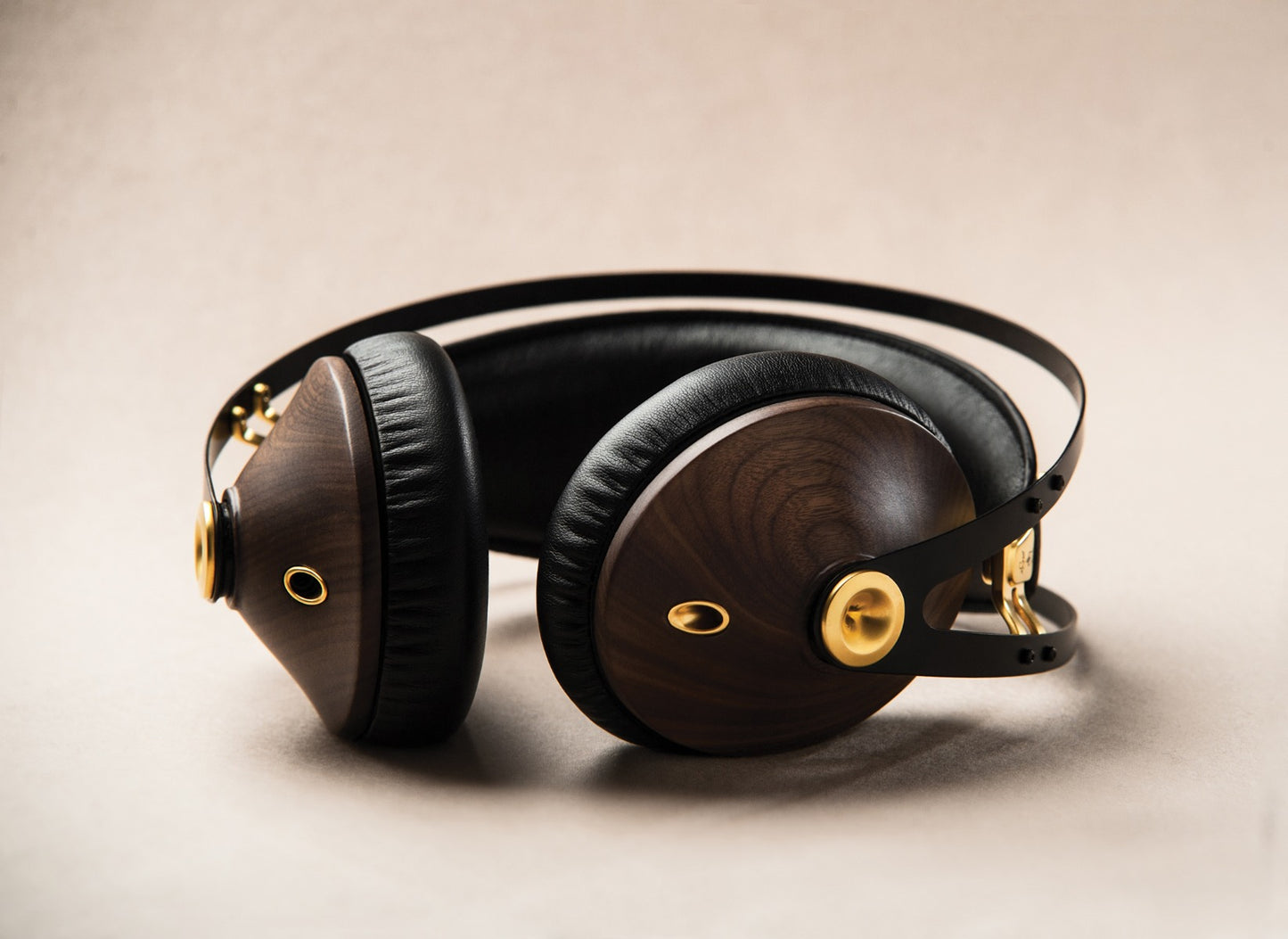 Casti Over-Ear Meze Audio 99 Classics Walnut Gold - iSTYLE RO