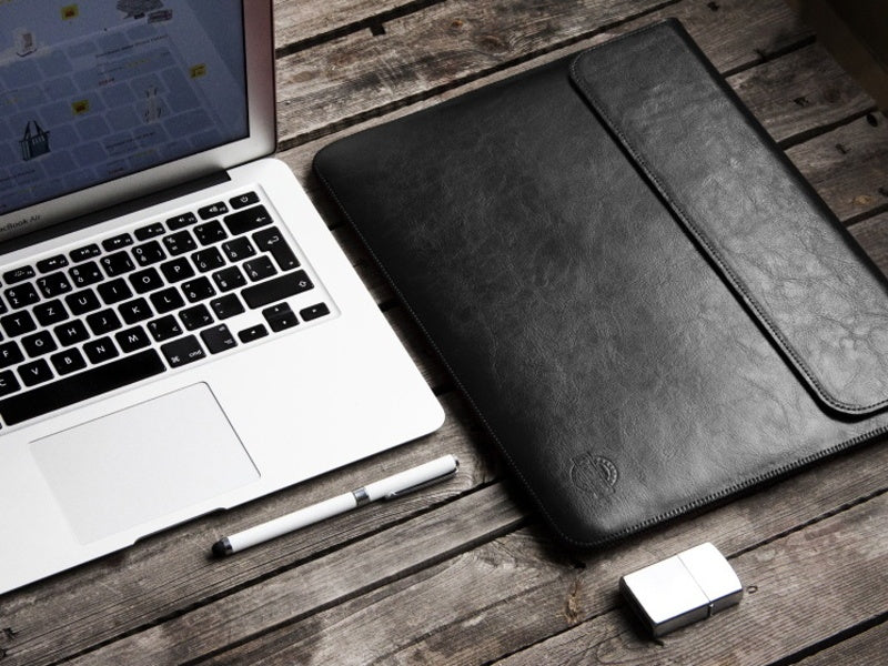 Husa de protectie REDANT pentru MacBook Pro 16, Piele, Negru - iSTYLE RO