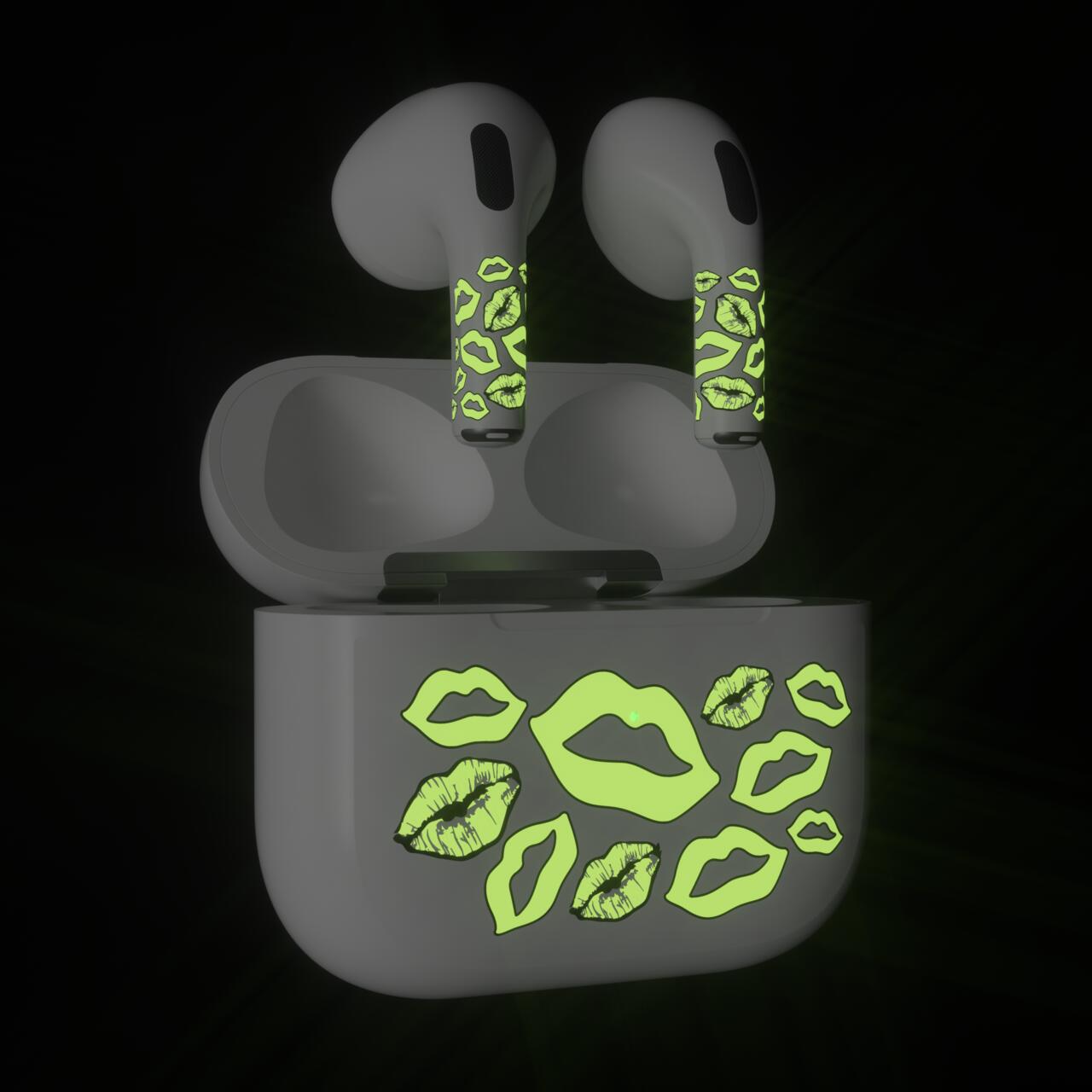 Skin NEXT ONE pentru AirPods 3rd Gen. - Buze fosforescente - iSTYLE RO