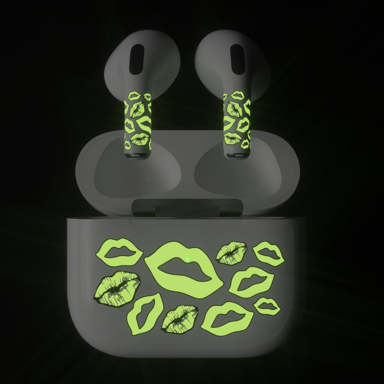 Skin NEXT ONE pentru AirPods 3rd Gen. - Buze fosforescente - iSTYLE RO