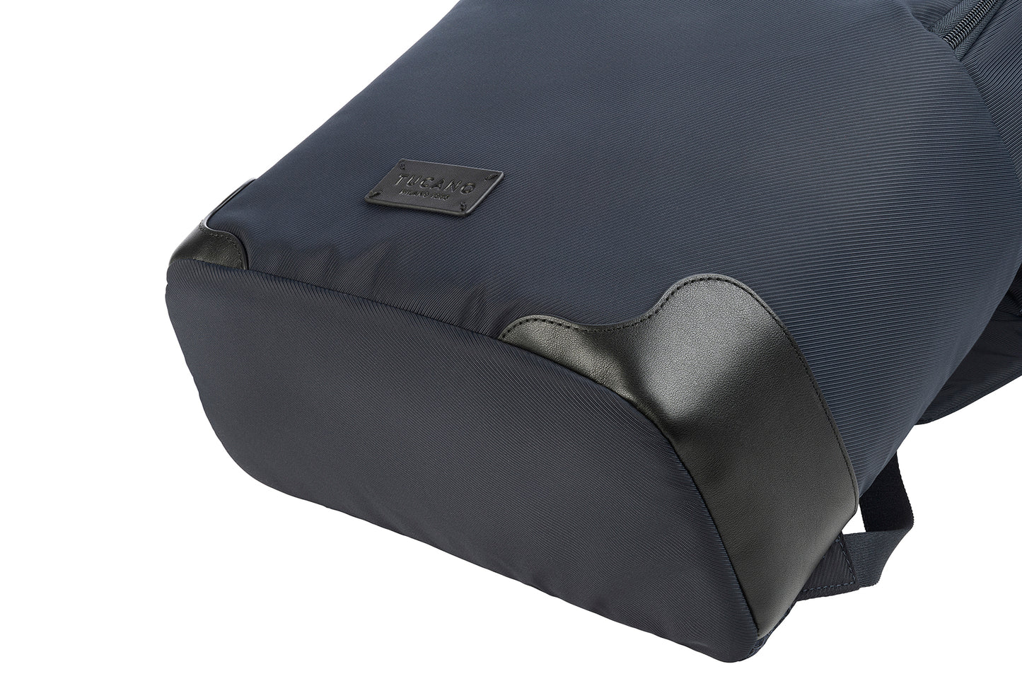 Rucsac Tucano cu elemente de piele, 16", Bleumarin/Negru - iSTYLE RO