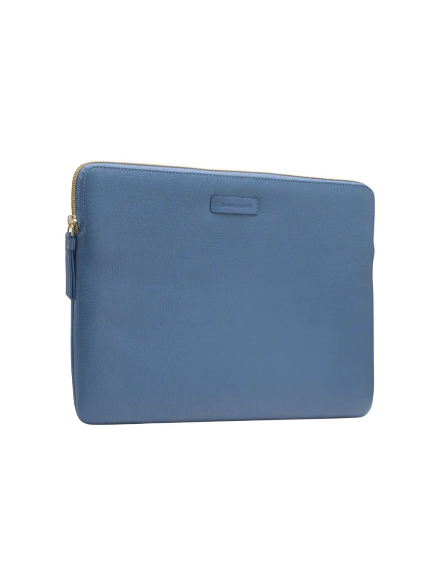 Husa dbramante1928 Paris pentru MacBook Pro 16", Piele, Albastru - iSTYLE RO