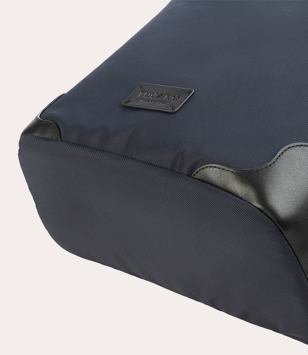 Rucsac Tucano cu elemente de piele, 16", Bleumarin/Negru - iSTYLE RO