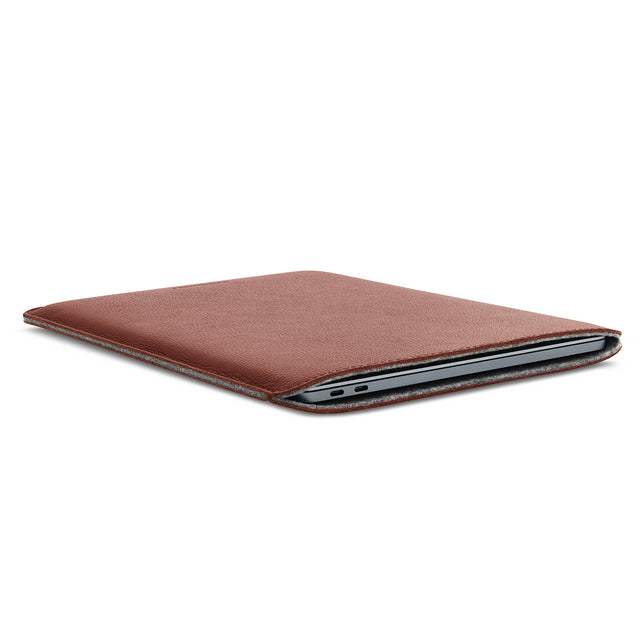 Husa de protectie Woolnut Sleeve pentru MacBook Pro 13" si MacBook Air 13", Piele, Cognac - iSTYLE RO