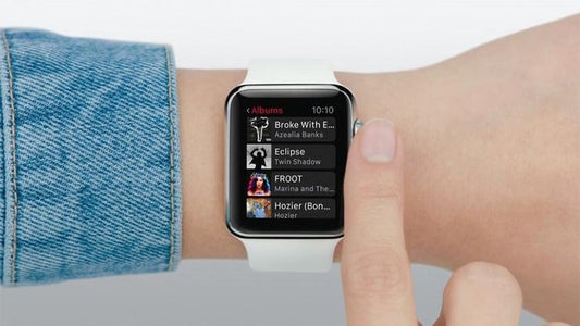 Cum sa controlezi si sa redai muzica pe iPhone din Apple Watch