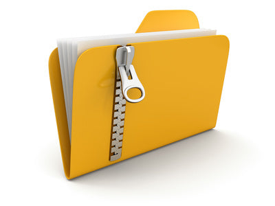 folder comprimat pe fundal alb