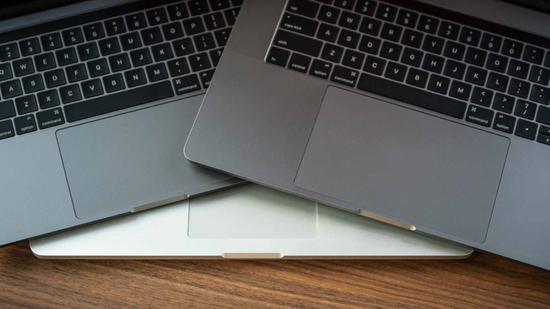 doua tastaturi macbook