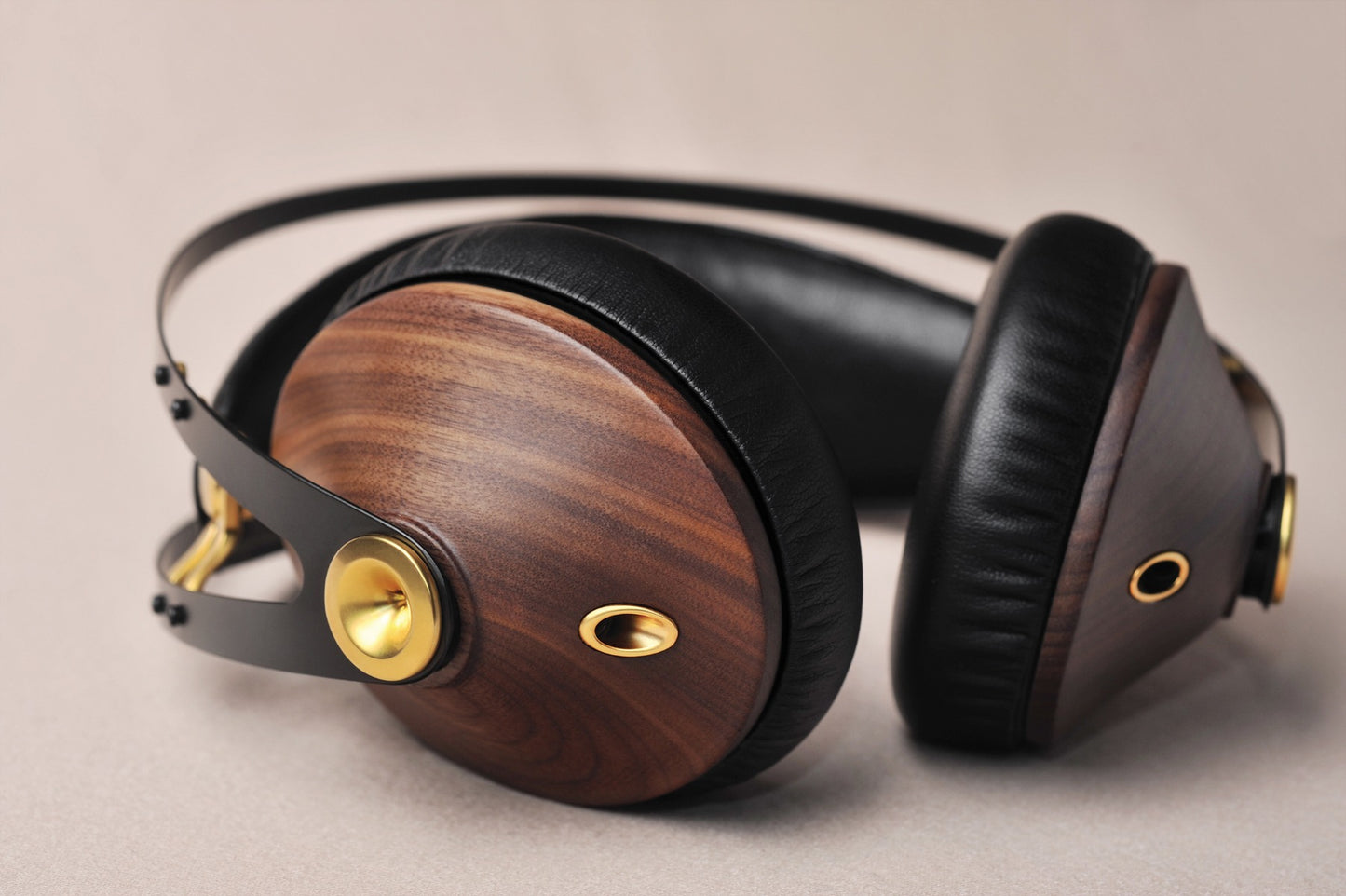 Casti Over-Ear Meze Audio 99 Classics Walnut Gold - iSTYLE RO
