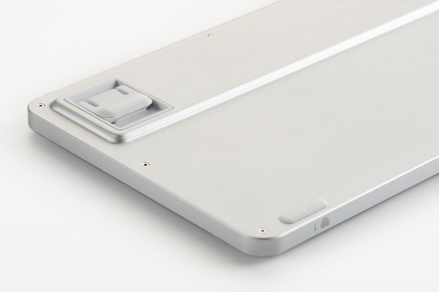 Tastatura CLEVETURA CLVX 1, Touchpad integrat, RGB, Alb