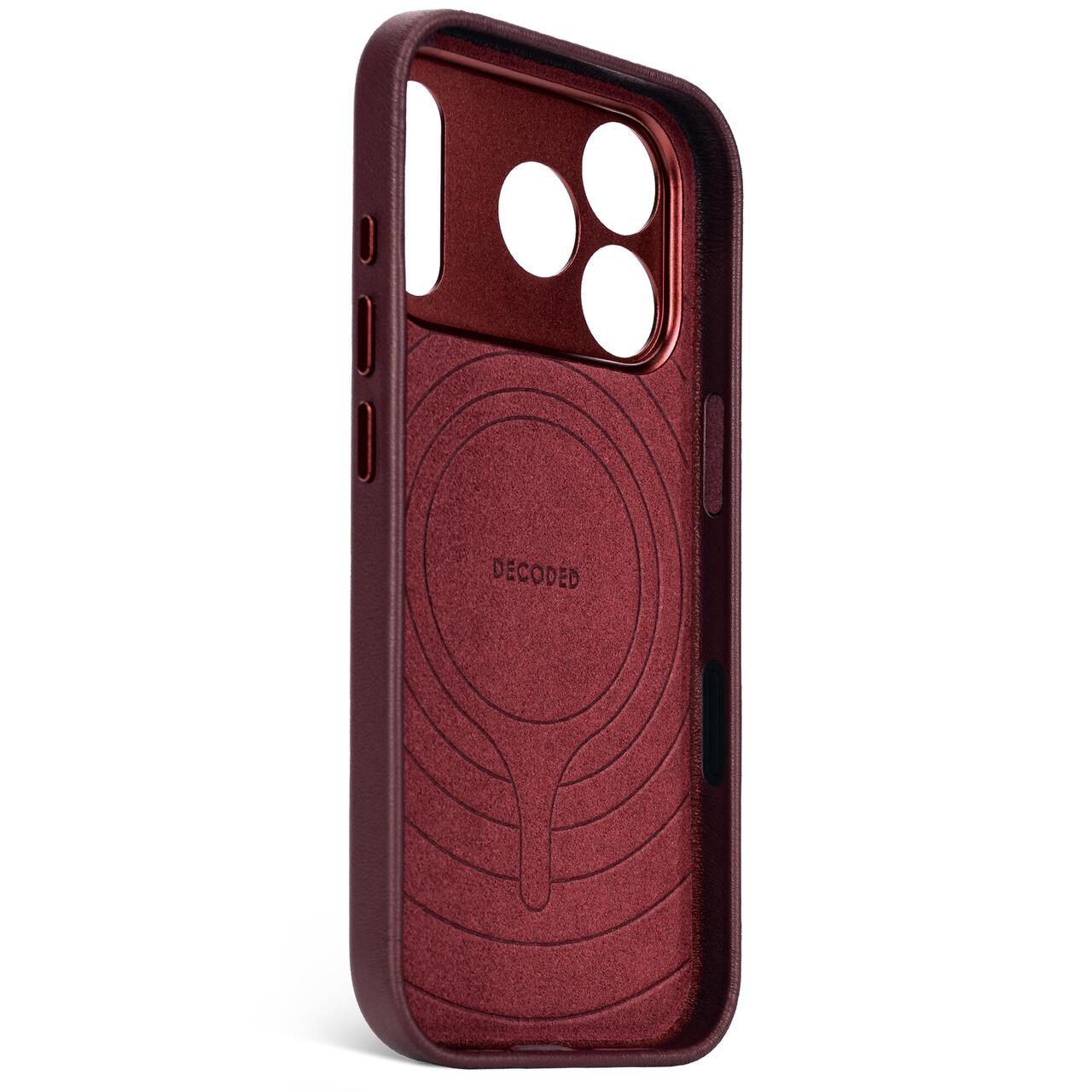 Husa de protectie DECODED pentru iPhone 17 Pro, Piele, Dark Ruby