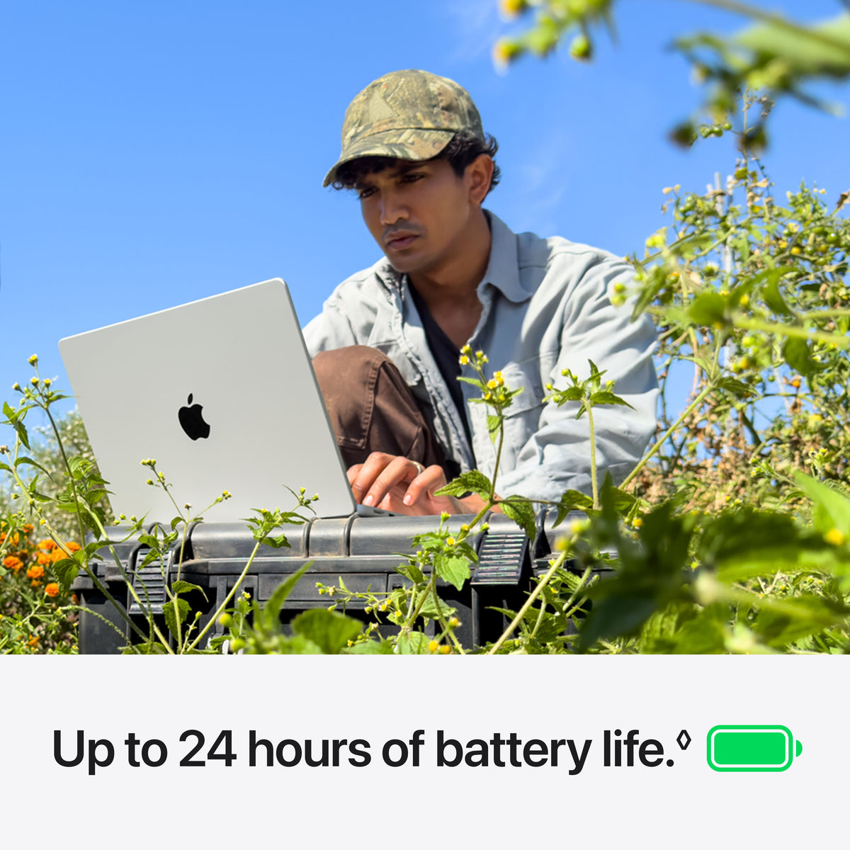 MacBook_Pro_14-inch_M6_Silver_PDP_Image_Position_5__en-WW