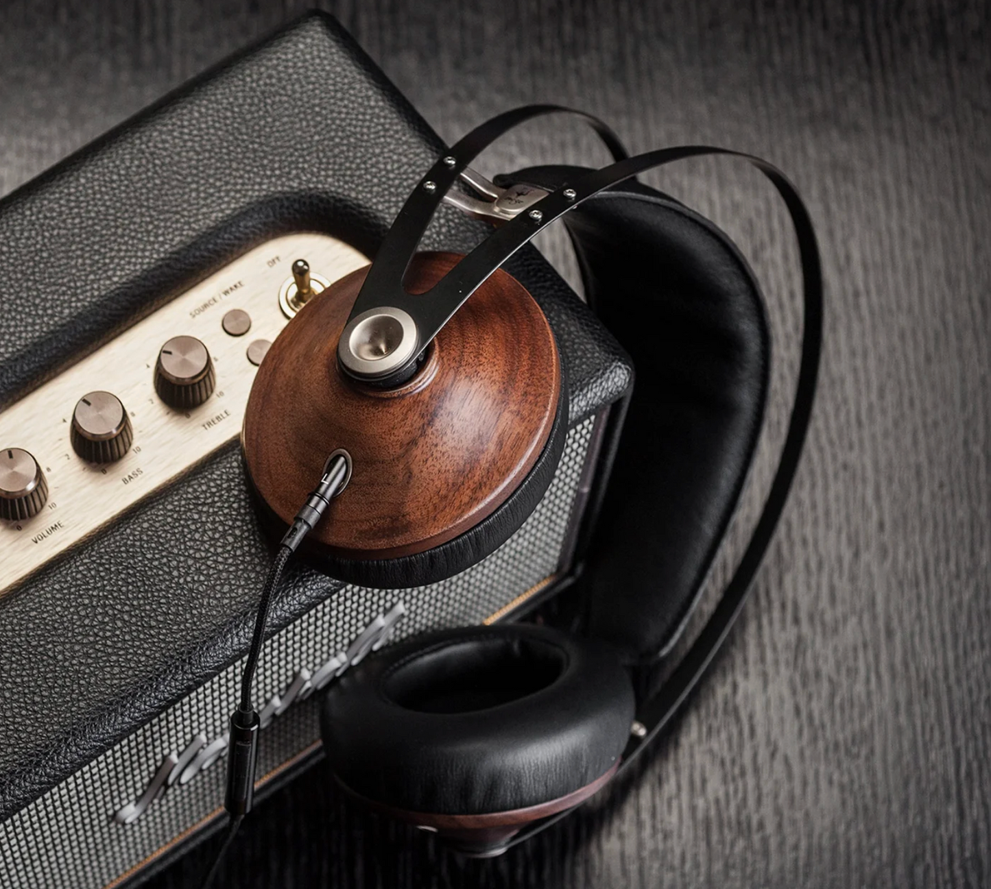 Casti Over-Ear MEZE AUDIO 99 Classics Walnut Silver