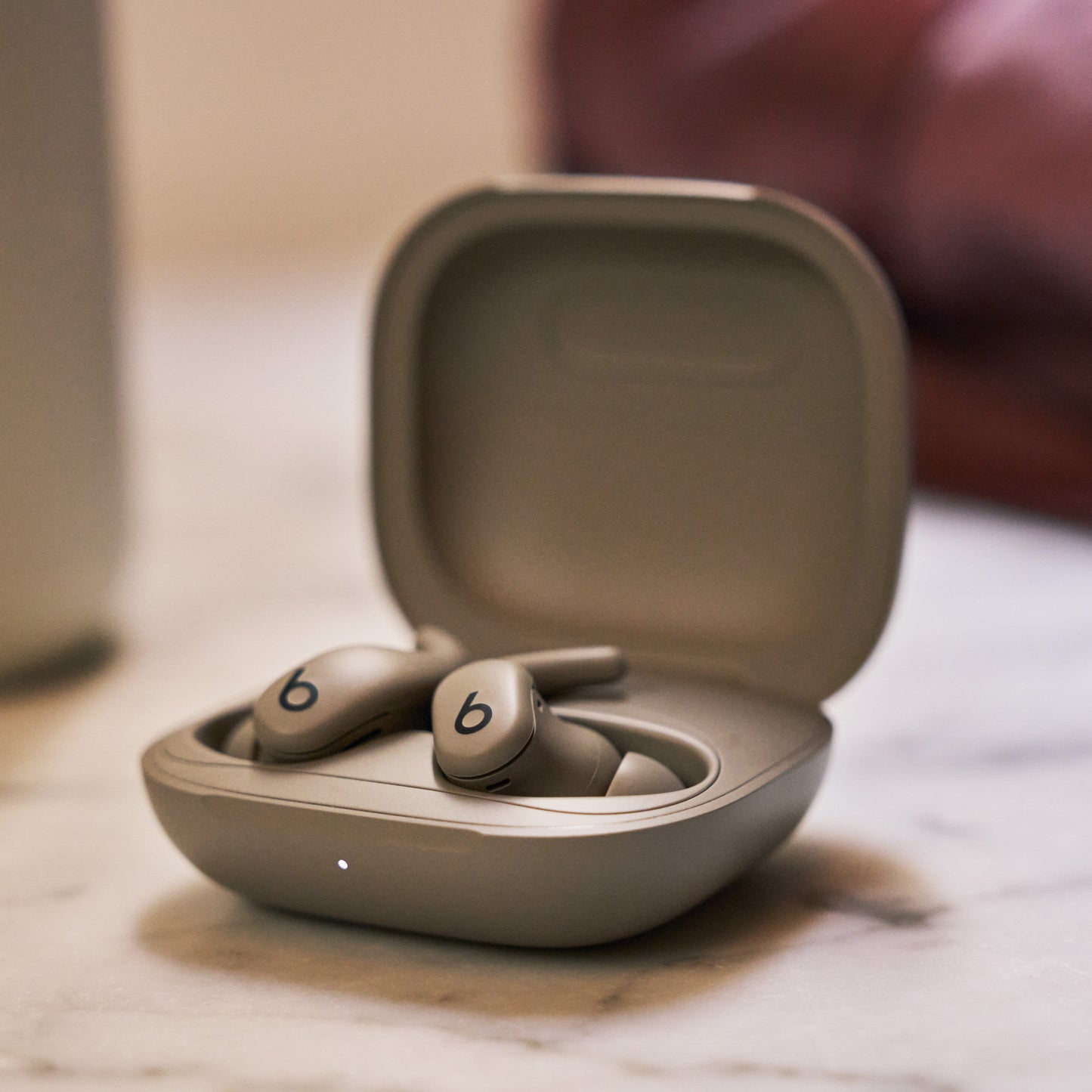 Casti In-Ear BEATS Powerbeats Fit, True Wireless, Bluetooth, Noise Cancelling, Gravel Grey