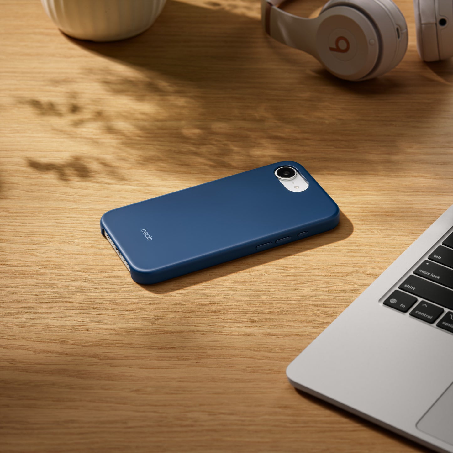 Husa de protectie Apple Beats cu MagSafe pentru iPhone 17e, Bedrock Blue