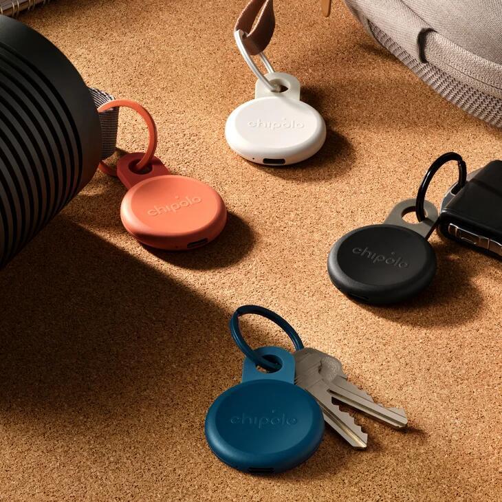Tracker reincarcabil Chipolo LOOP, compatibil Find My, Bleumarin