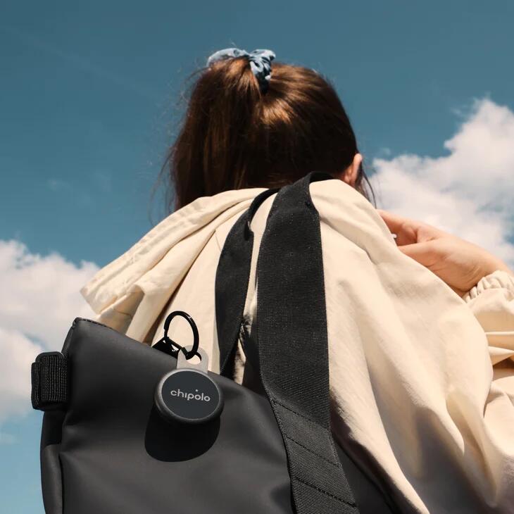 Tracker reincarcabil Chipolo LOOP, compatibil Find My, Negru