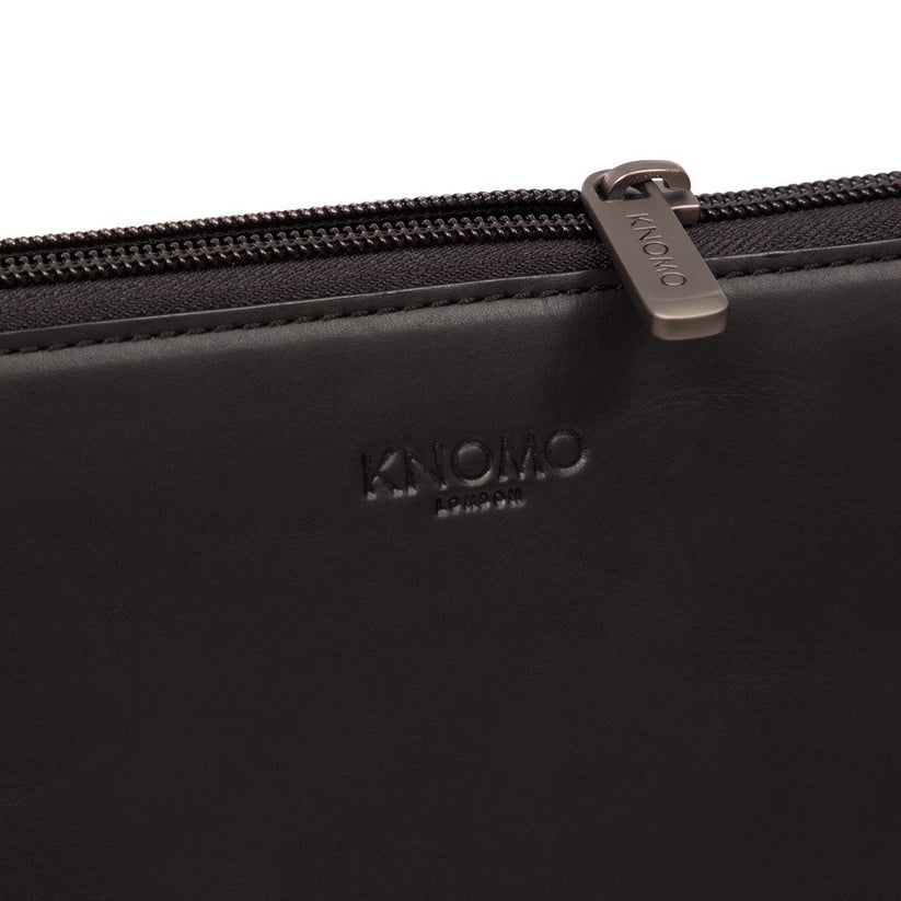 Husa de protectie Knomo BARBICAN pentru MacBook Pro 15", Piele, Negru - iSTYLE RO