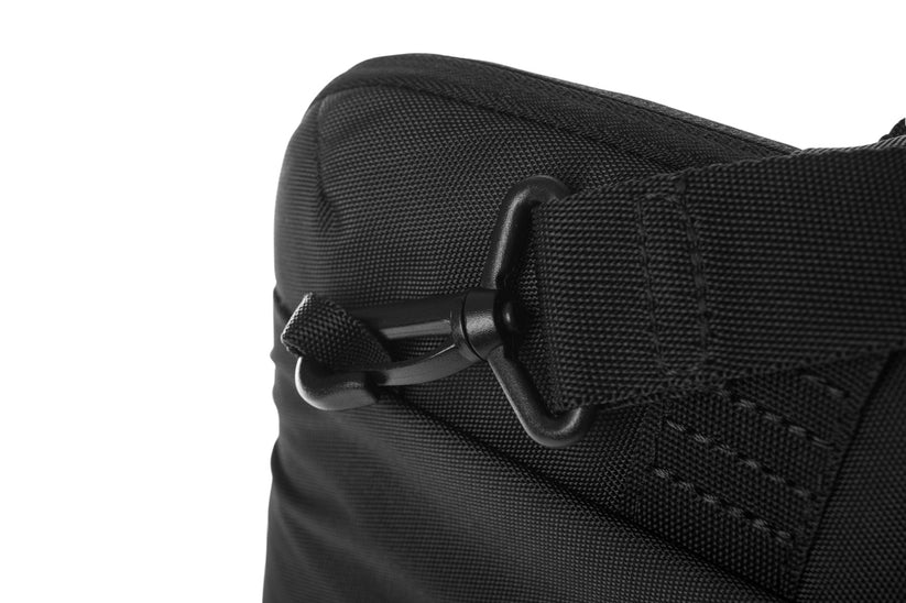 Geanta Tucano Smilza Super Slim Bag pentru MacBook 16", Negru - iSTYLE RO