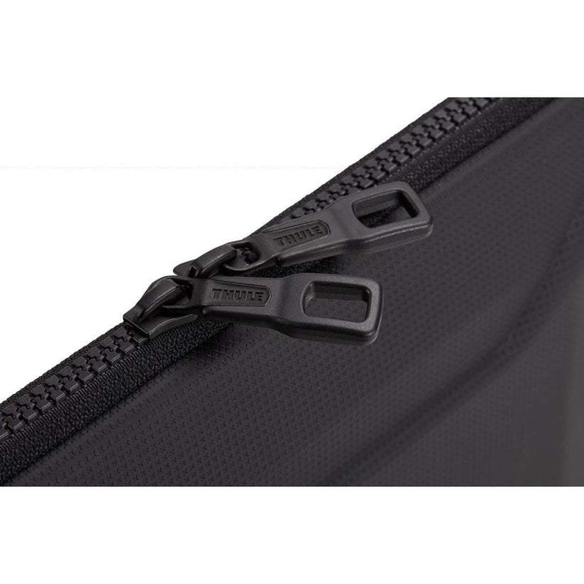 Carcasa de protectie Thule Gauntlet pentru MacBook 16", Negru - iSTYLE RO