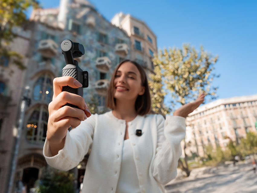 Camera de actiune DJI Osmo Pocket 4, Creator Combo