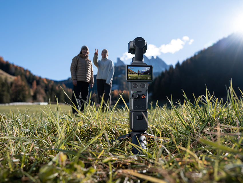 Camera de actiune DJI Osmo Pocket 4, Creator Combo