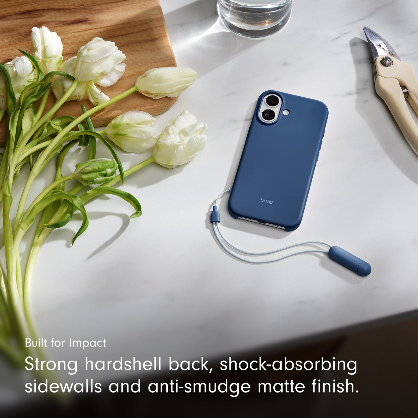 Husa de protectie Apple Beats pentru iPhone 17 cu suport, MagSafe și control al camerei, Bedrock Blue
