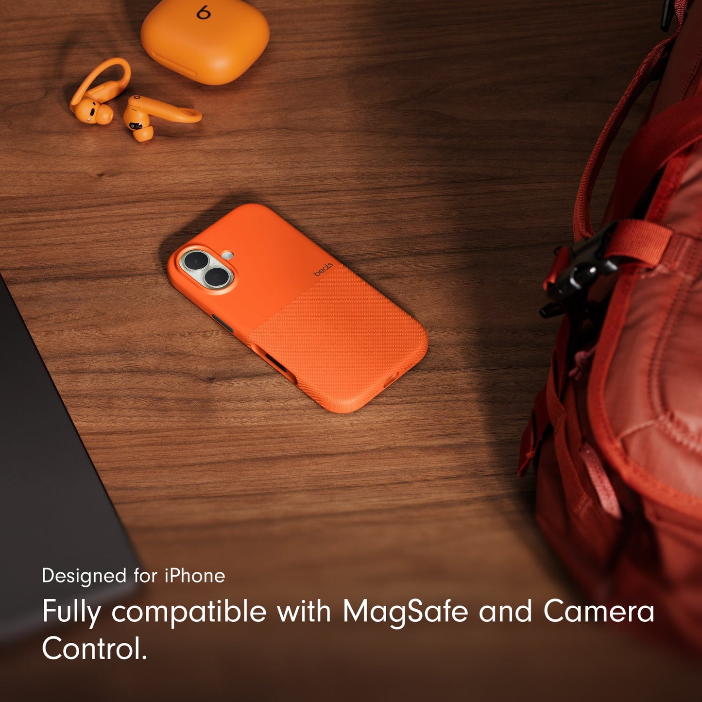 Husa de protectie Apple Beats Rugged pentru iPhone 17 cu MagSafe și control al camerei, Sierra Orange