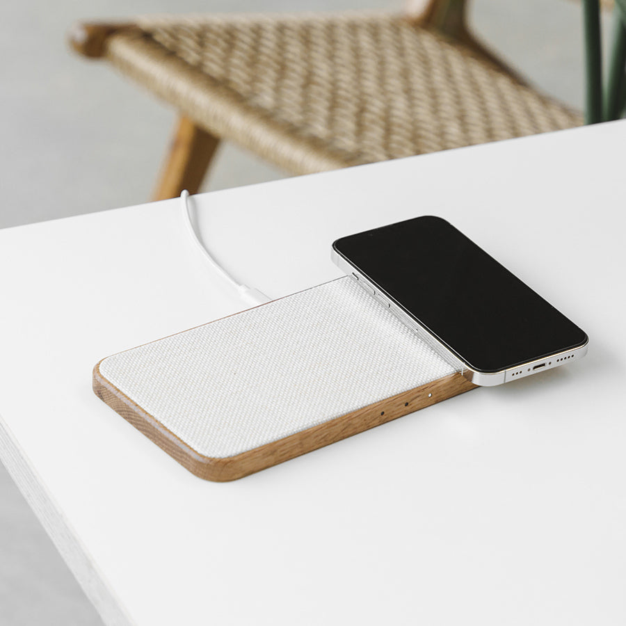 Statie de incarcare Woodcessories MultiPad Wireless 3in1, Oak/Fabric - iSTYLE RO