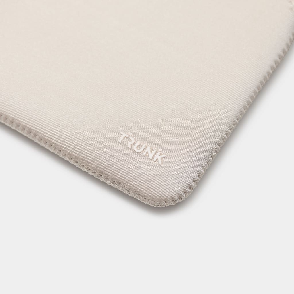Husa de protectie TRUNK pentru MacBook 13", Neopren, Crem