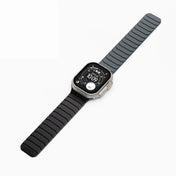 Curea NOA Magnetic Switch Band pentru Apple Watch 46-49mm | Negru-Gri