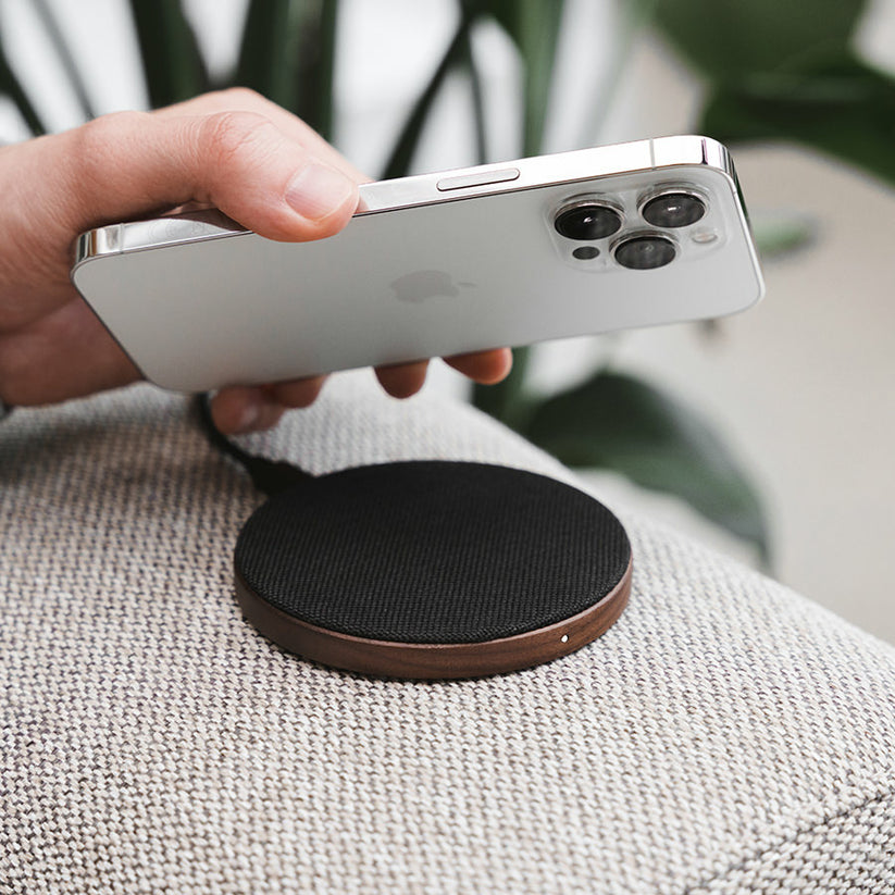 Statie de incarcare Woodcessories EcoPad Wireless, Walnut/Fabric - iSTYLE RO
