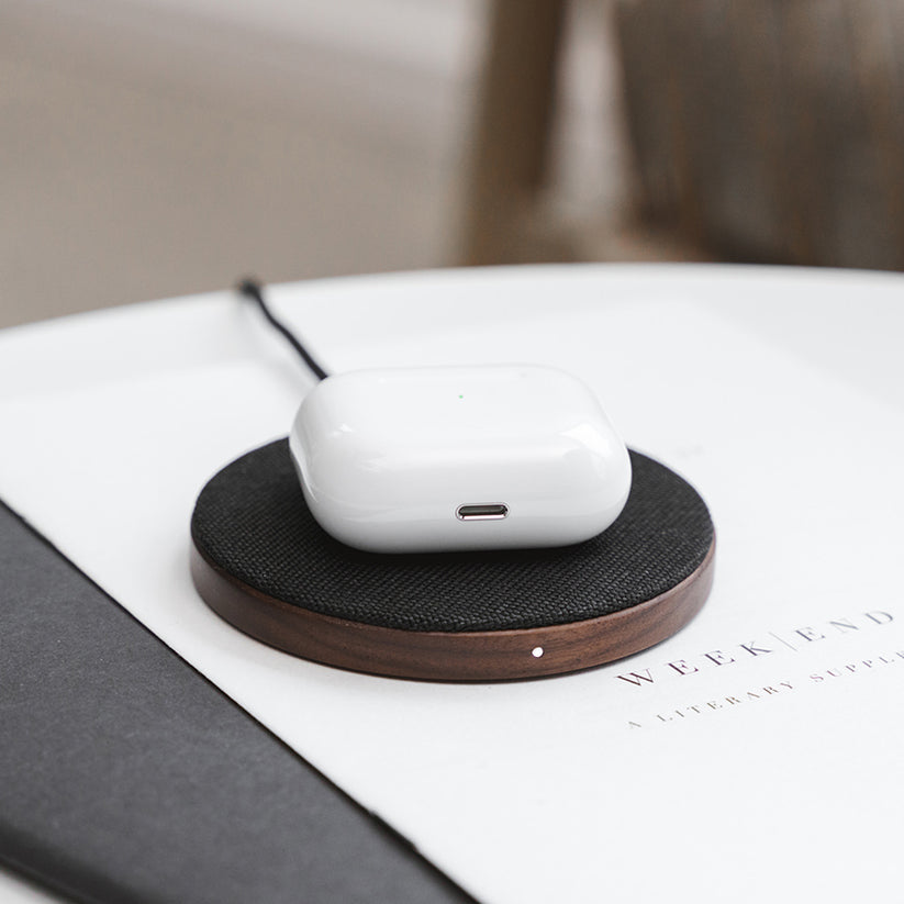 Statie de incarcare Woodcessories EcoPad Wireless, Walnut/Fabric - iSTYLE RO