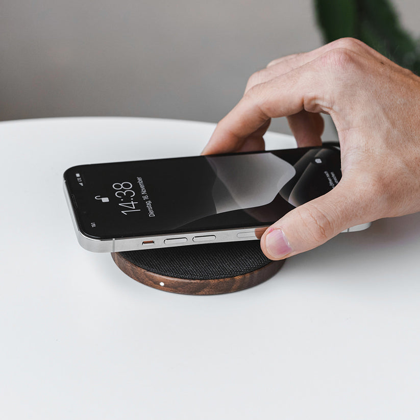 Statie de incarcare Woodcessories EcoPad Wireless, Walnut/Fabric - iSTYLE RO