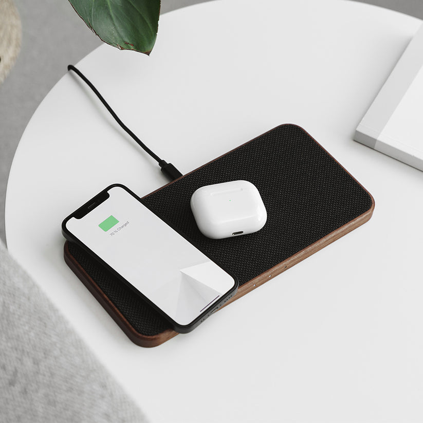Statie de incarcare Woodcessories MultiPad Wireless 3in1, Walnut/Fabric - iSTYLE RO