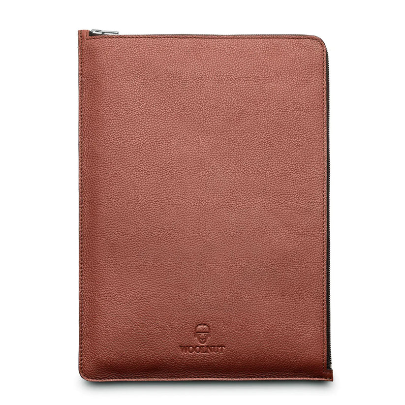 Husa de protectie Woolnut Folio pentru MacBook Pro 16", Piele, Cognac - iSTYLE RO