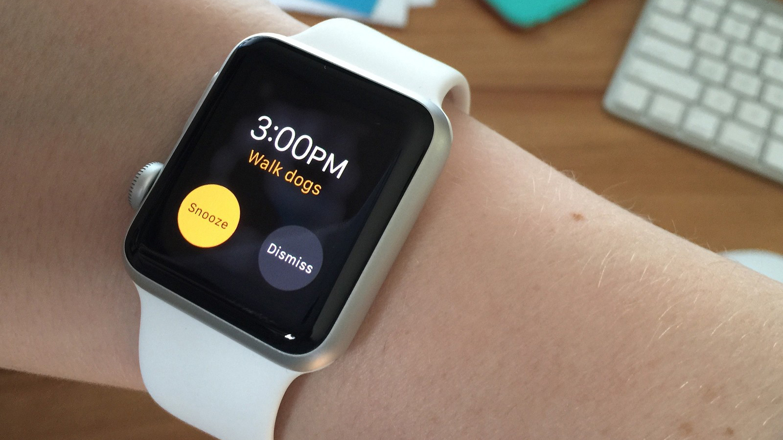 apple watch pe o mana